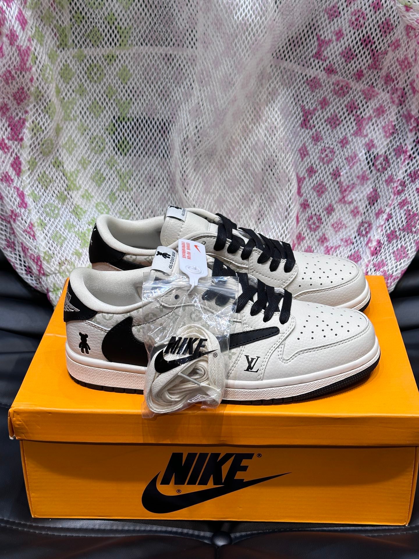 顶级高仿路易威登Nike联名设计男士低帮运动鞋 一比一复刻