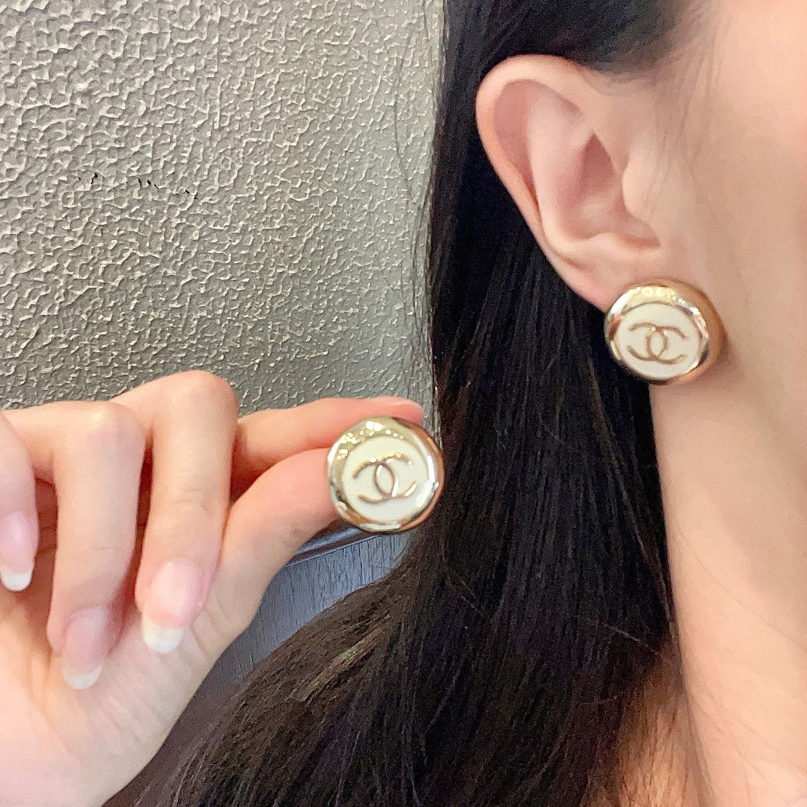 頂級1:1A貨香奈兒女款耳釘精緻大方耳環 奶白色