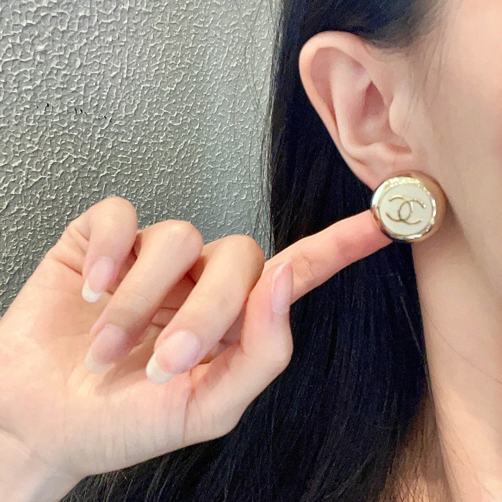 頂級1:1A貨香奈兒女款耳釘精緻大方耳環 奶白色