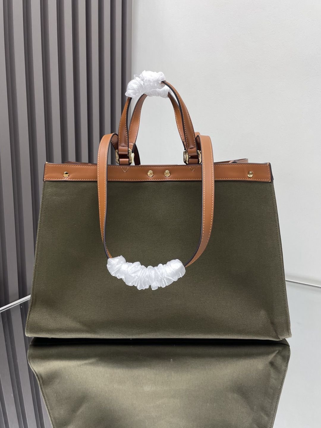 Peekaboo X-Tote 高仿芬迪Fendi最新品女款手提包真皮