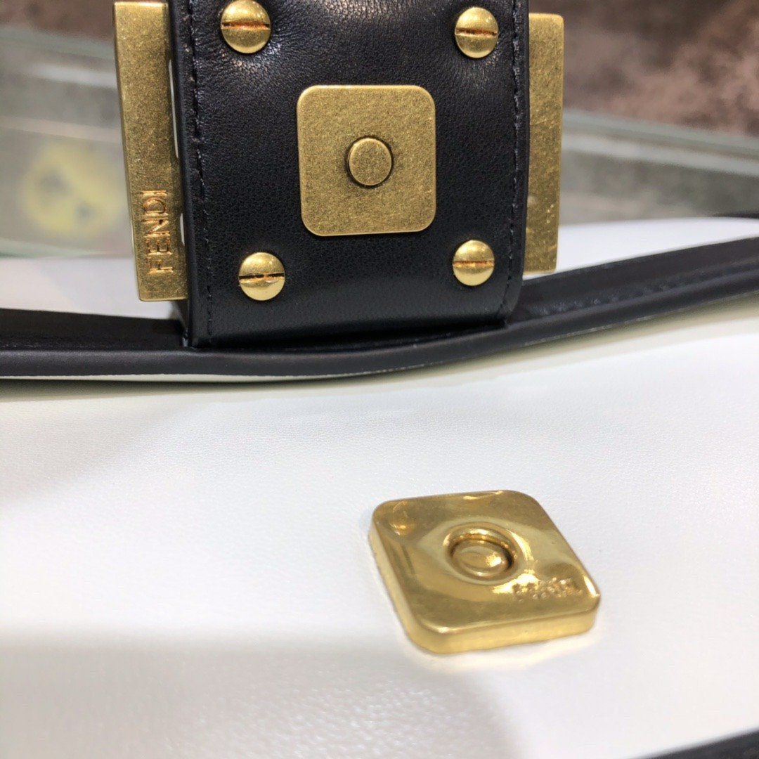 新款出貨頂級芬迪高仿女款斜杠包單肩包復刻