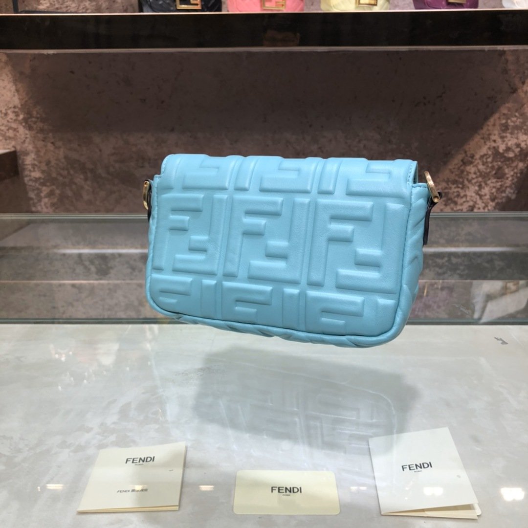 高仿包包那裡購買頂級芬迪Fendi單肩包斜挎包