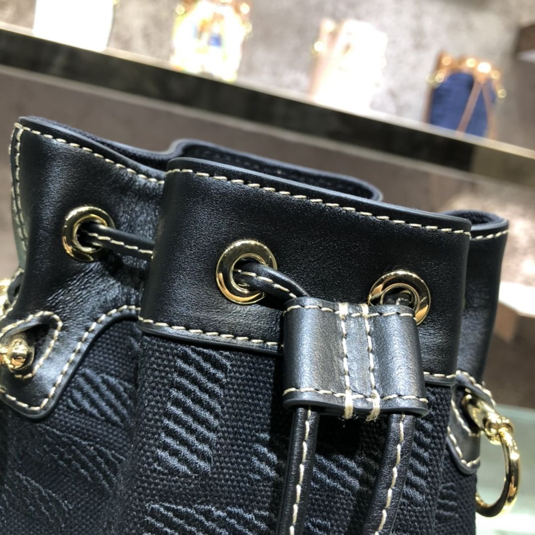 編輯真皮一比一復刻奢侈品Fendi肩背包水桶包