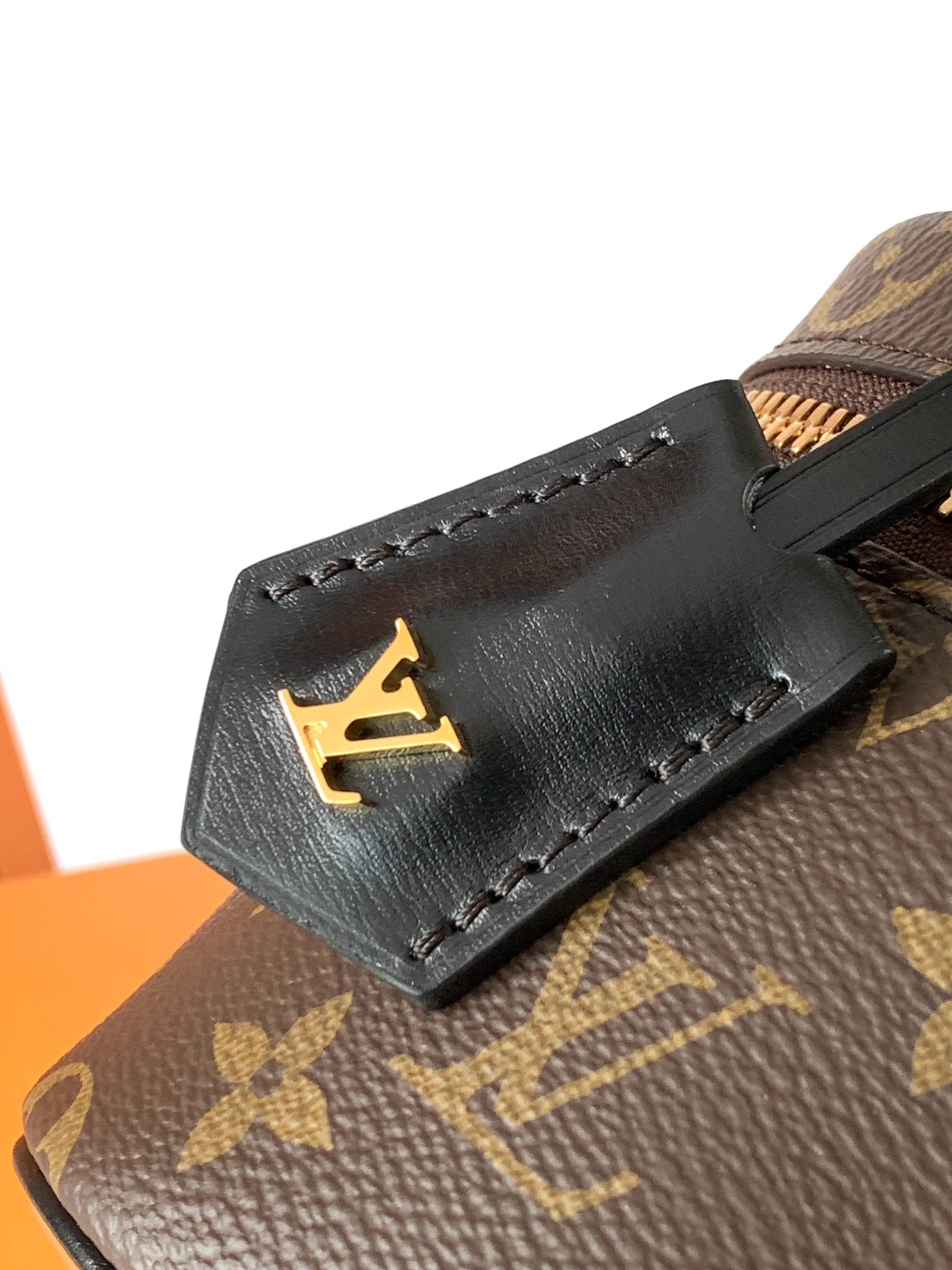 Vanity Chain Pouch M47125 LV頂級高仿手袋化妝包水桶包