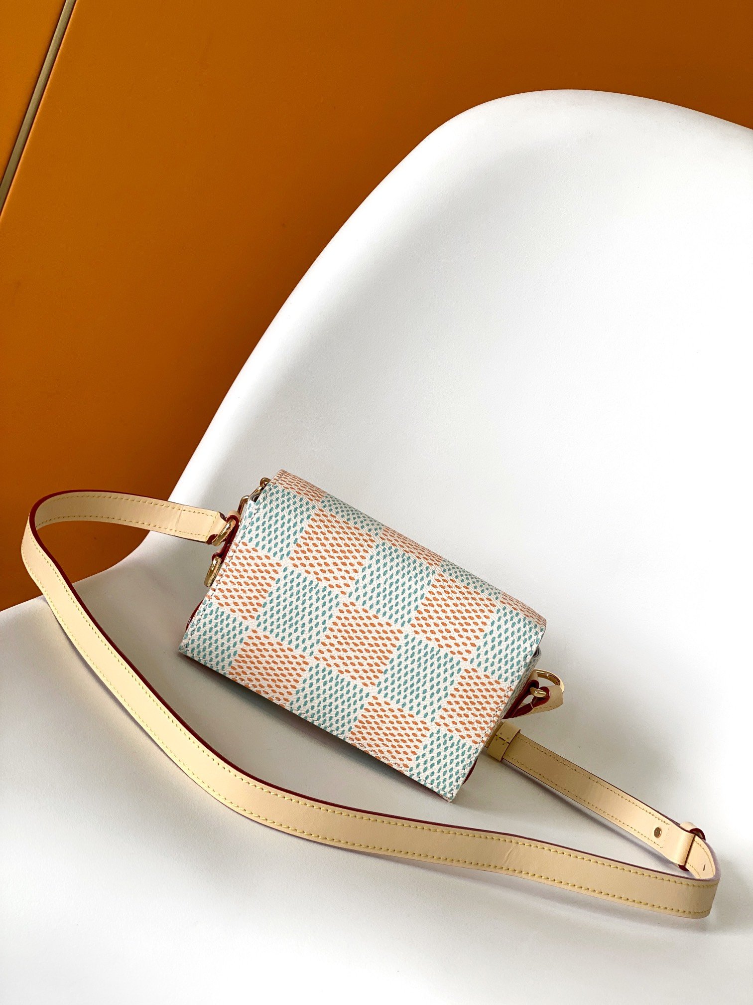 M40674頂級高仿路易威登LV真皮包包 Damier Heritage 單肩包 mini