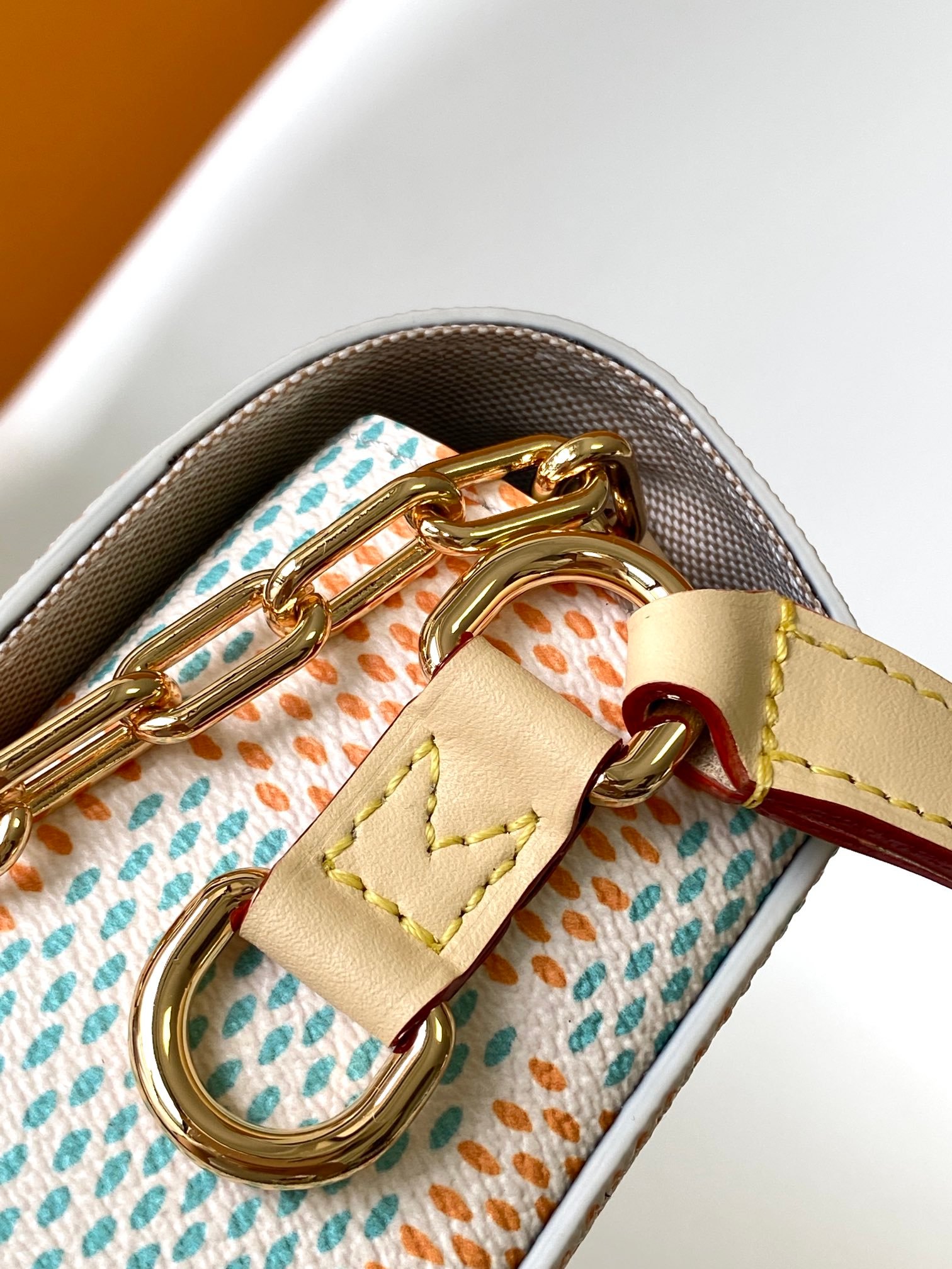M40674頂級高仿路易威登LV真皮包包 Damier Heritage 單肩包 mini