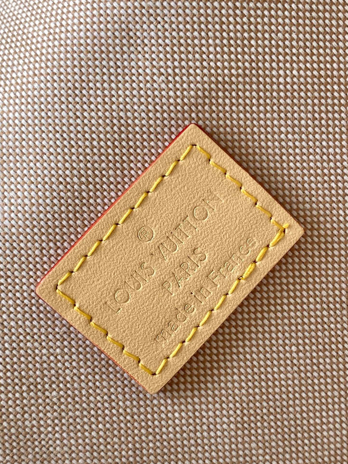 M40674頂級高仿路易威登LV真皮包包 Damier Heritage 單肩包 mini